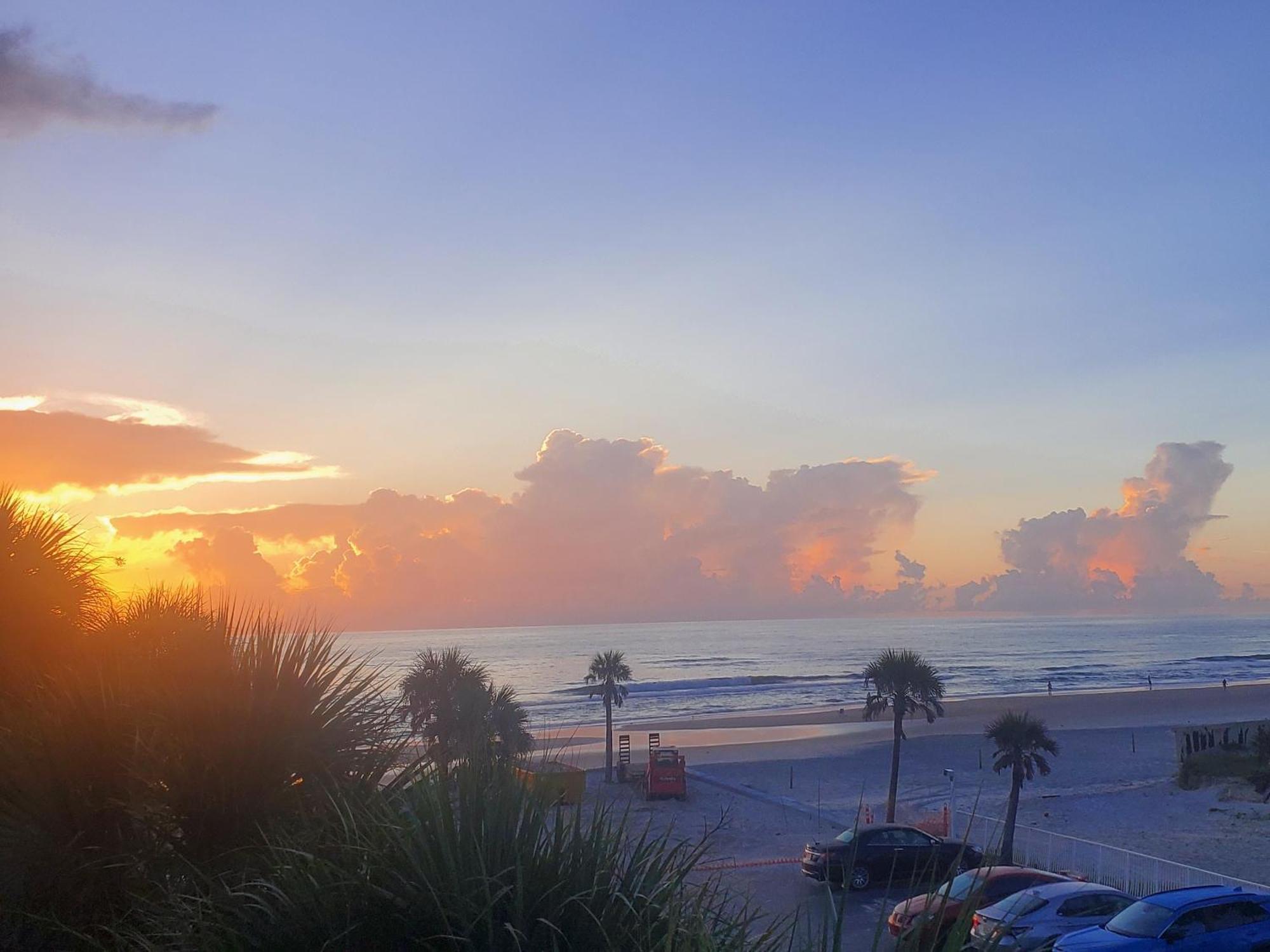 Beachside Bliss Ocean Views & Endless Fun Daytona Beach! Esterno foto